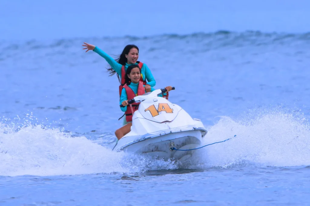 Tanjung Benoa Water Sports Package: Parasailing, Jet Ski, Banana Boat & Donut Ride | King Julian Bali Tour – Bali Pr
