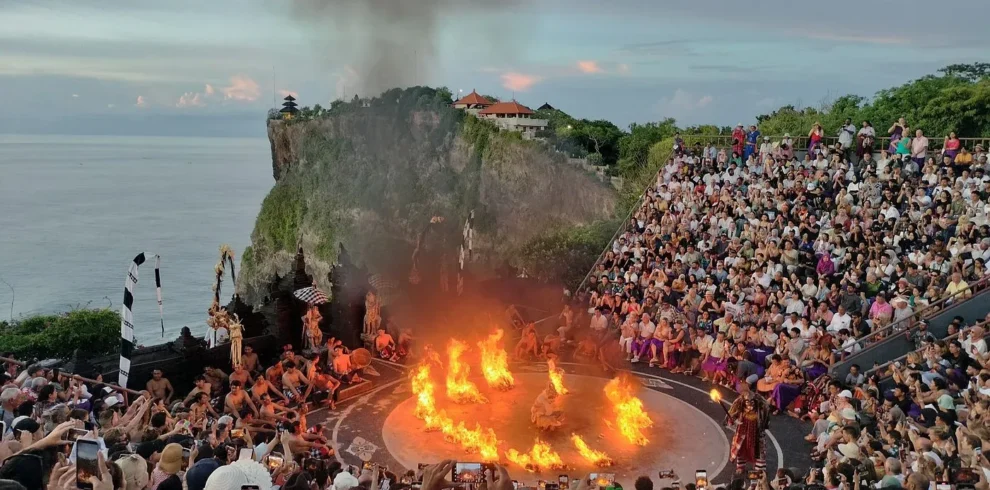 Uluwatu Temple and Kecak Uluwatu Day Tour | King Julian Bali Tour – Bali Private Tour & Activities