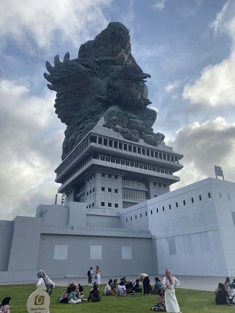 Uluwatu Temple and Kecak Uluwatu Day Tour | King Julian Bali Tour – Bali Private Tour & Activities